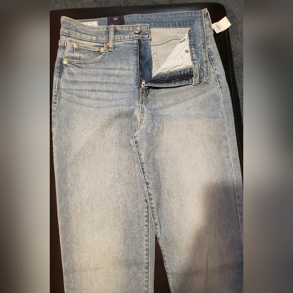 NWT GAP High Waist Straight Leg Jeans - Picture 2 of 7
